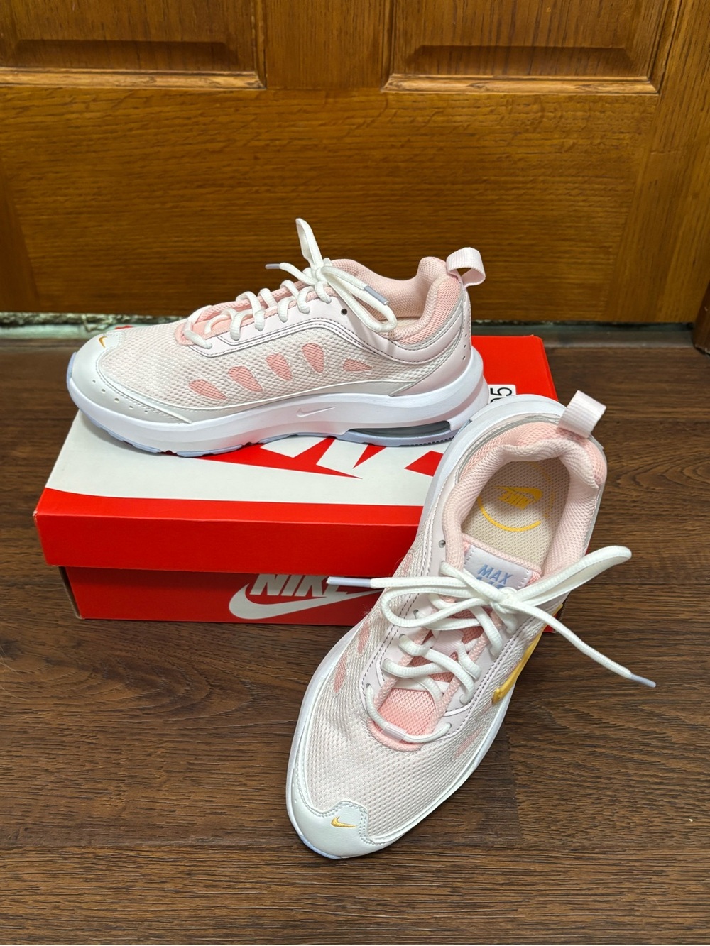 Nike Air Max AP Sneakers Summit White Pink Bloom Topaz Gold Women's Size 8